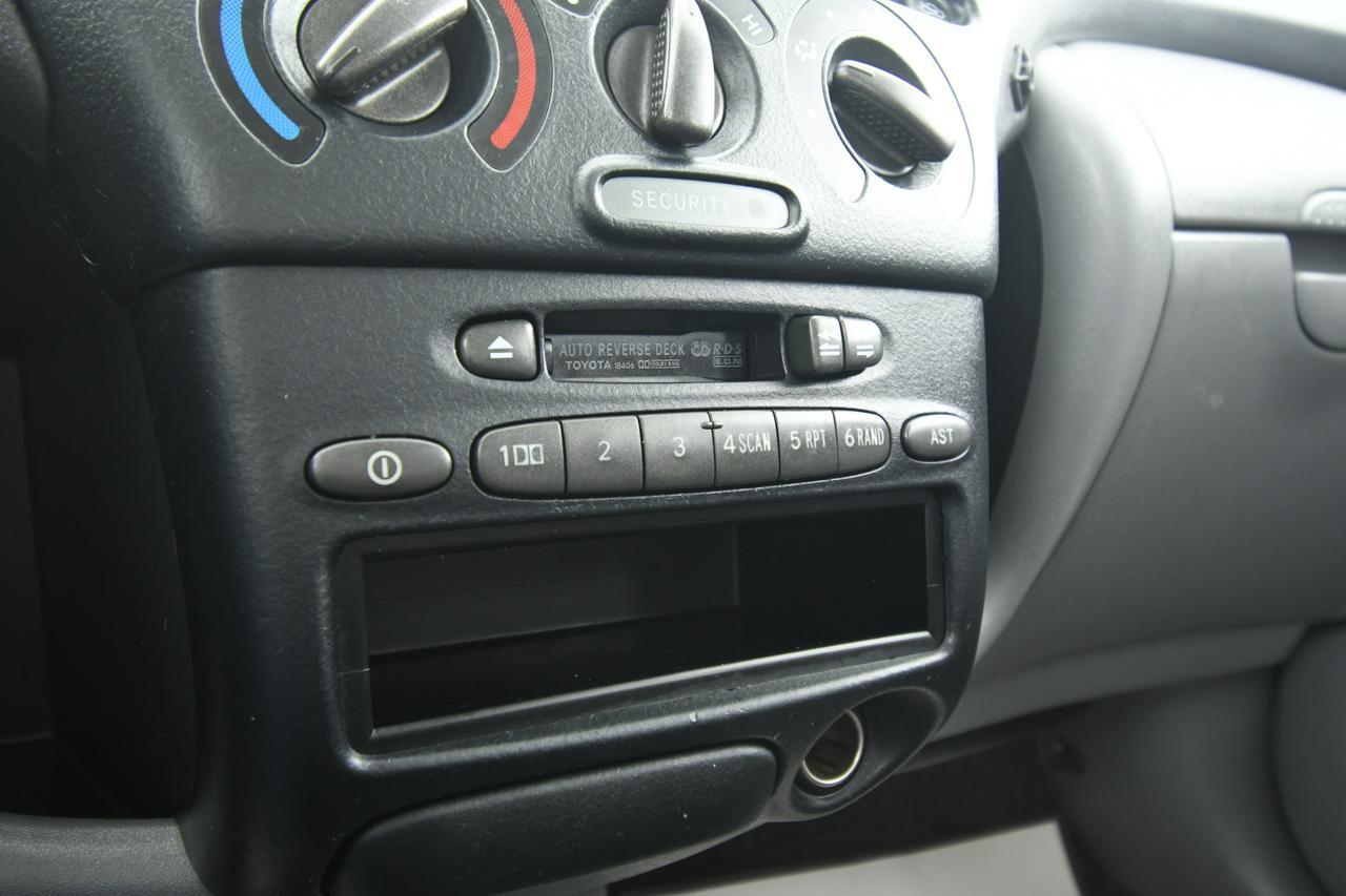 TOYOTA Yaris Verso 1.3 Luna X COMMERCIANTI