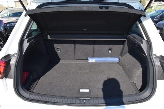VOLKSWAGEN Tiguan 2.0 TDI SCR Life *Telecamere 360, Sedili risc.*