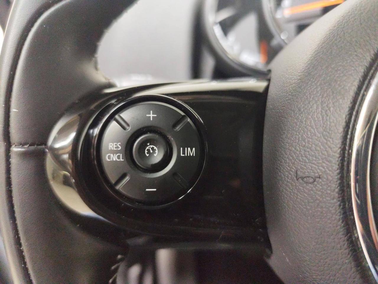 MINI Countryman One Baker Street