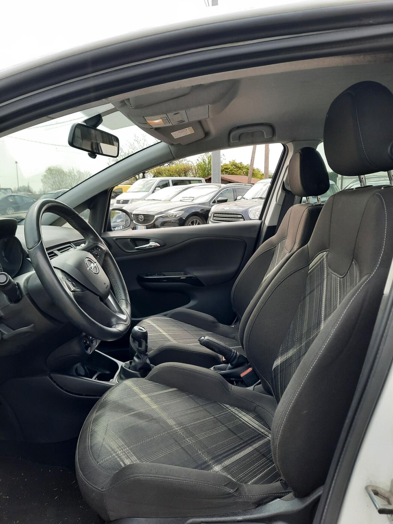 Opel Corsa 1.2 5 porte Innovation OK NEOPATENTATI