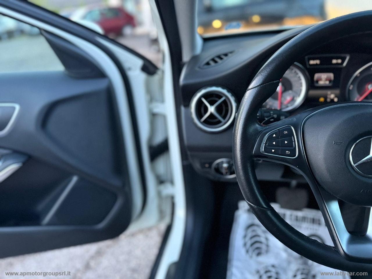 MERCEDES-BENZ GLA 180 d Automatic Executive