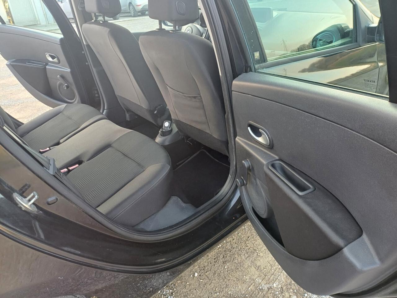 Renault Clio 1.2 16V 5 porte Dynamique