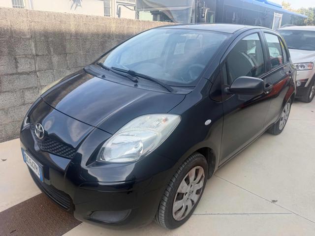 TOYOTA Yaris 1.0 5p Now BENZINA/GPL senza nessun lavoro da fare