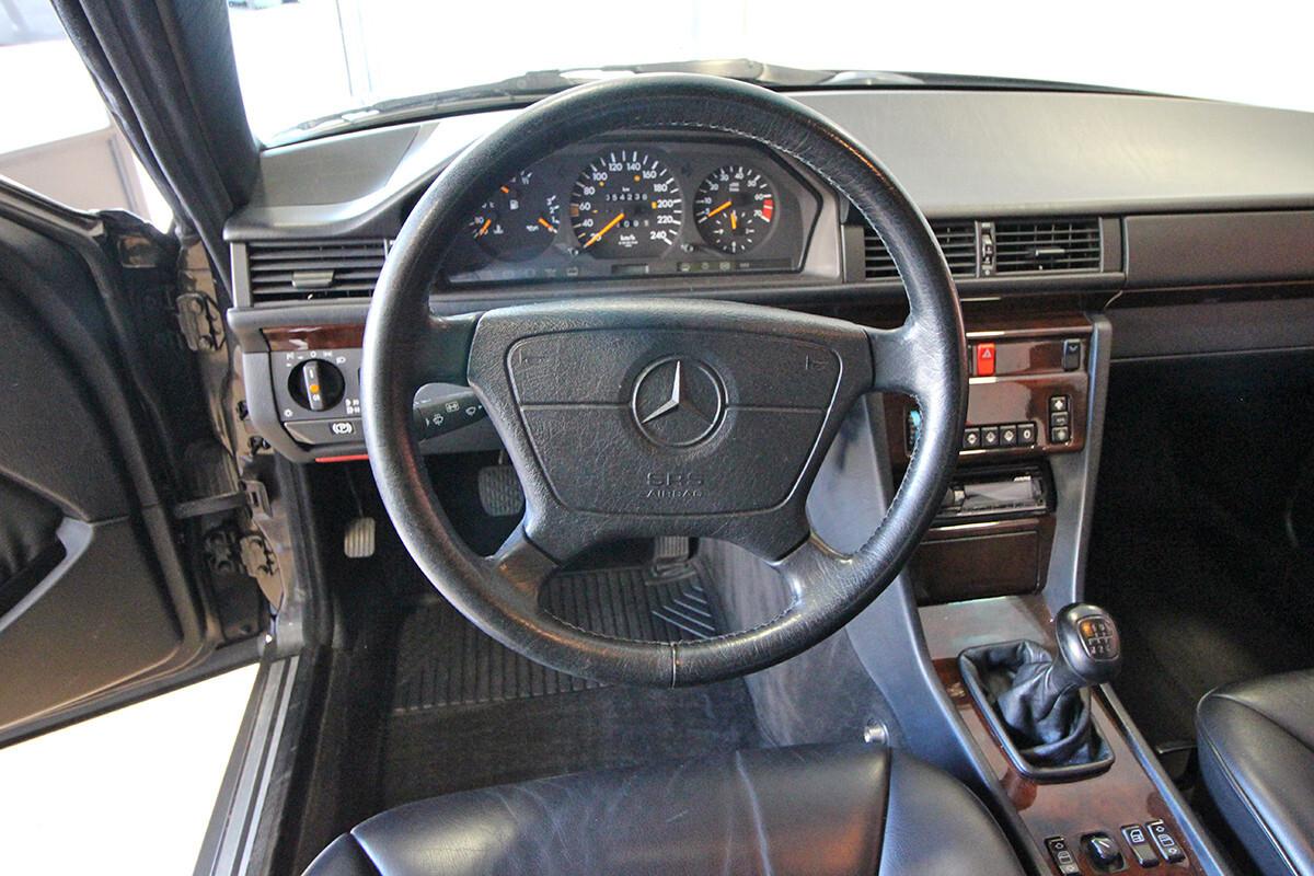 Mercedes-benz C 200 Mercedes Benz 200 CE Coupe manuale C124 136 cv (1996)