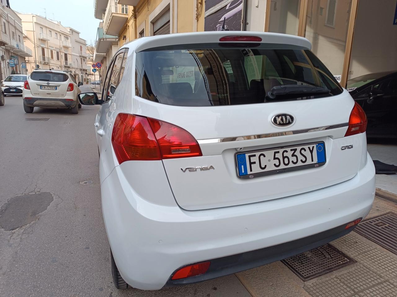 Kia Venga 1.4 CRDi 90CV COOL TETTO NAVI CAMERA