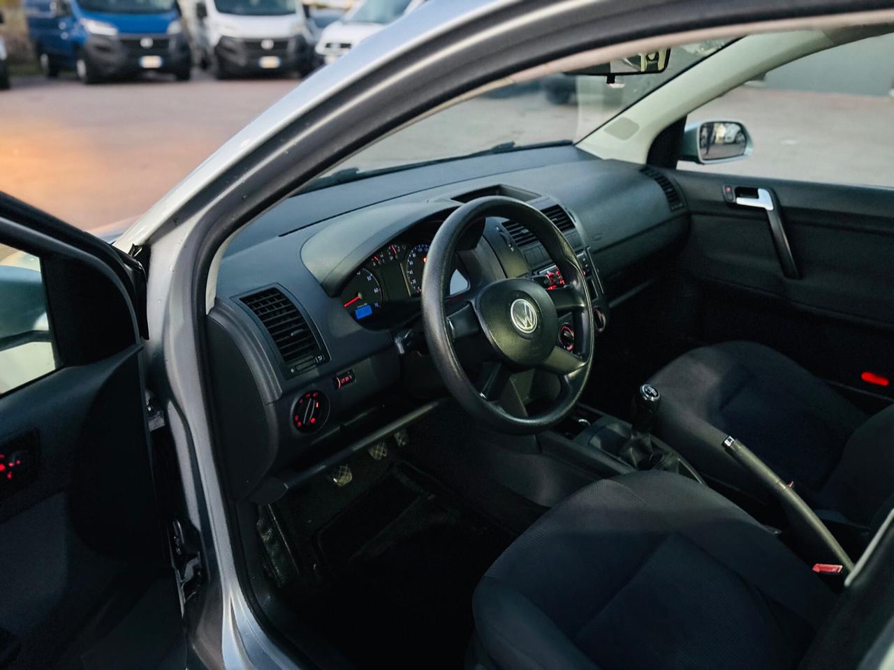 Volkswagen Polo 1.2/64CV 12V 5p. Trendline