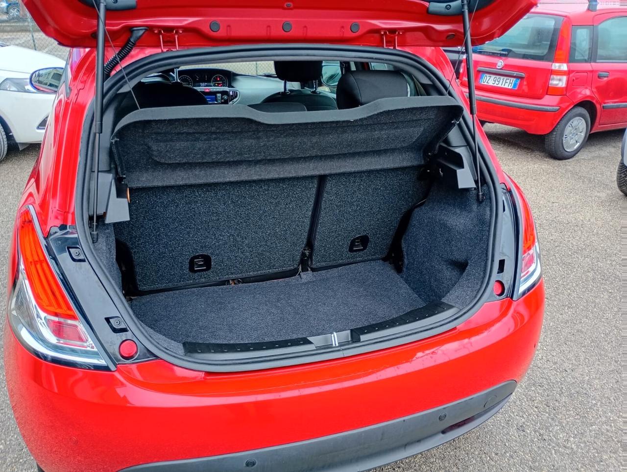 Lancia Ypsilon 1.2 69 CV 5 porte S&S Elefantino Blu