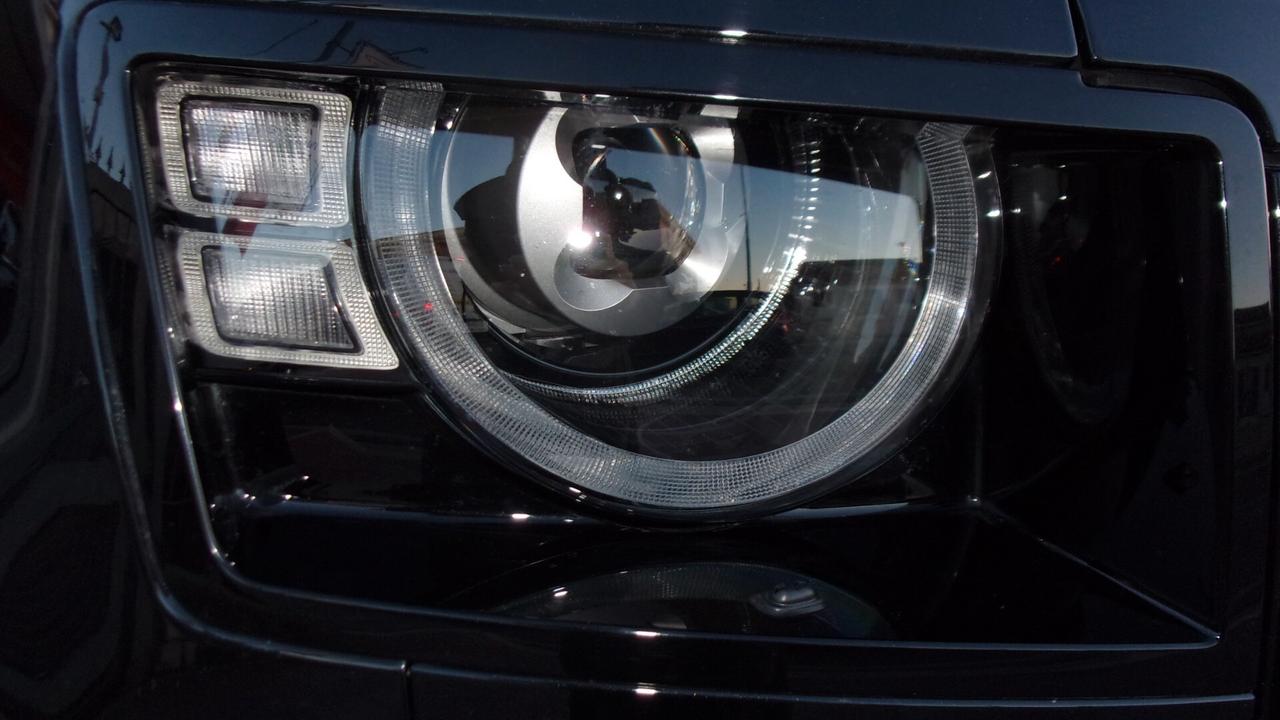 Land Rover Defender 110 3.0D I6 250 CV AWD Auto X-Dynamic SE