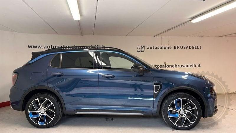 Lynk & Co 01 01 PHEV