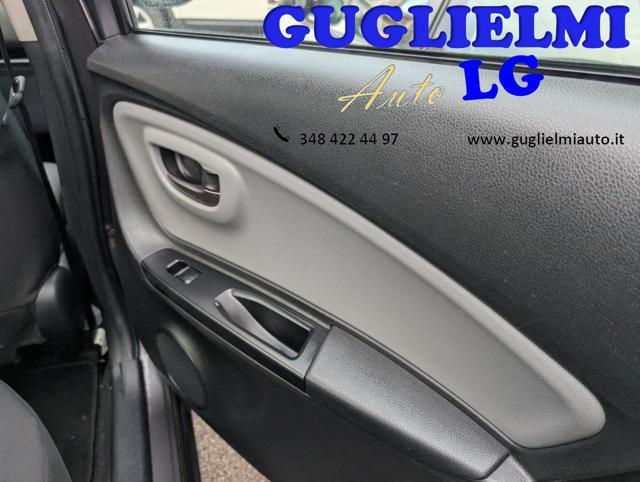 TOYOTA Yaris 1.0 5 porte Active