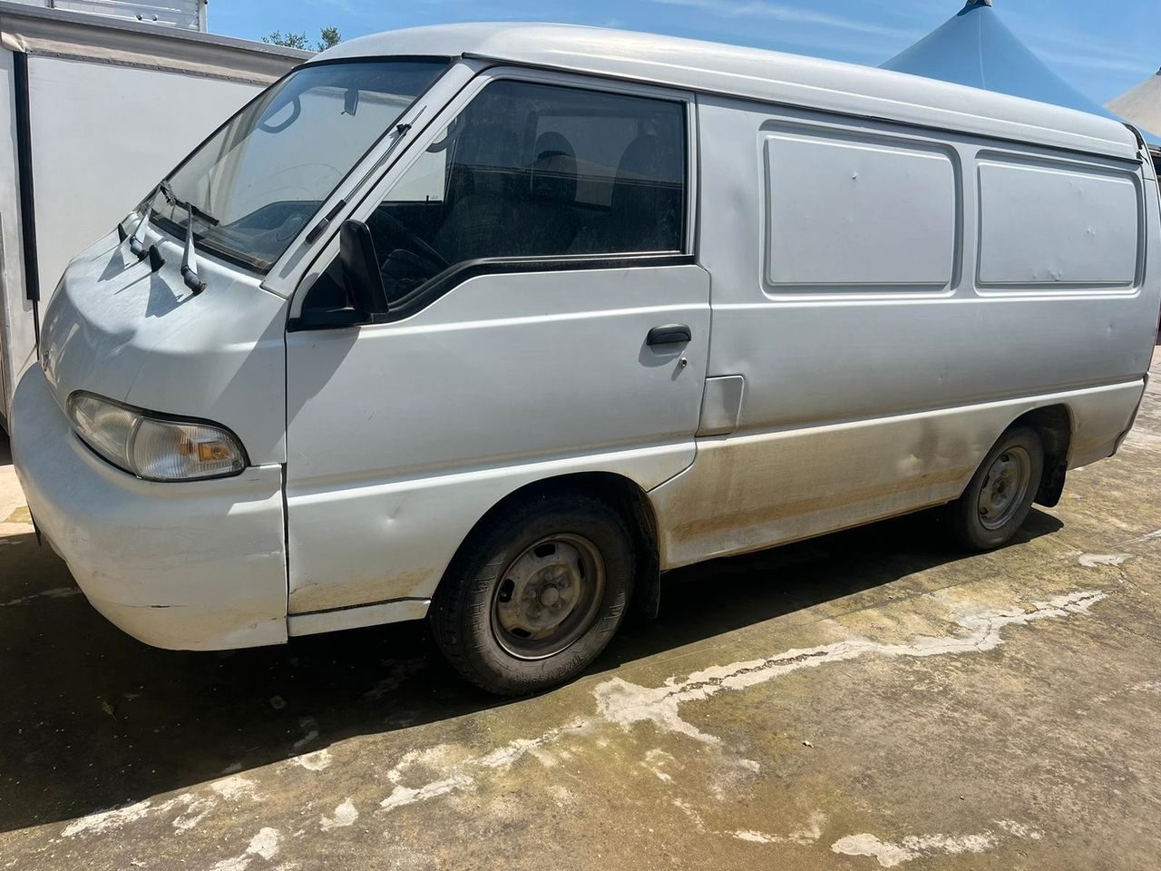 Hyundai H-1 2.5 TD