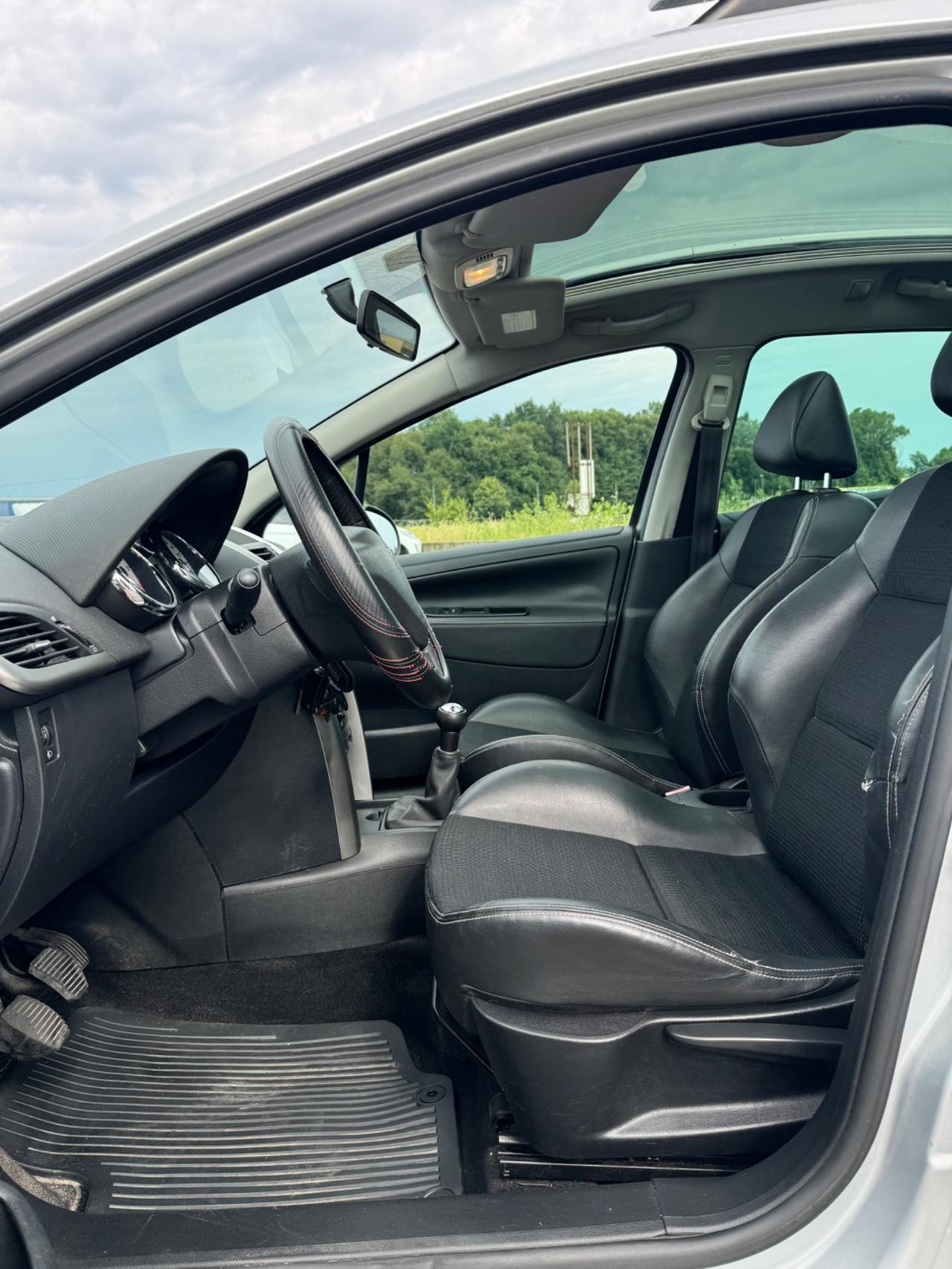 Peugeot 207 1.6 HDi 90CV SW Outdoor
