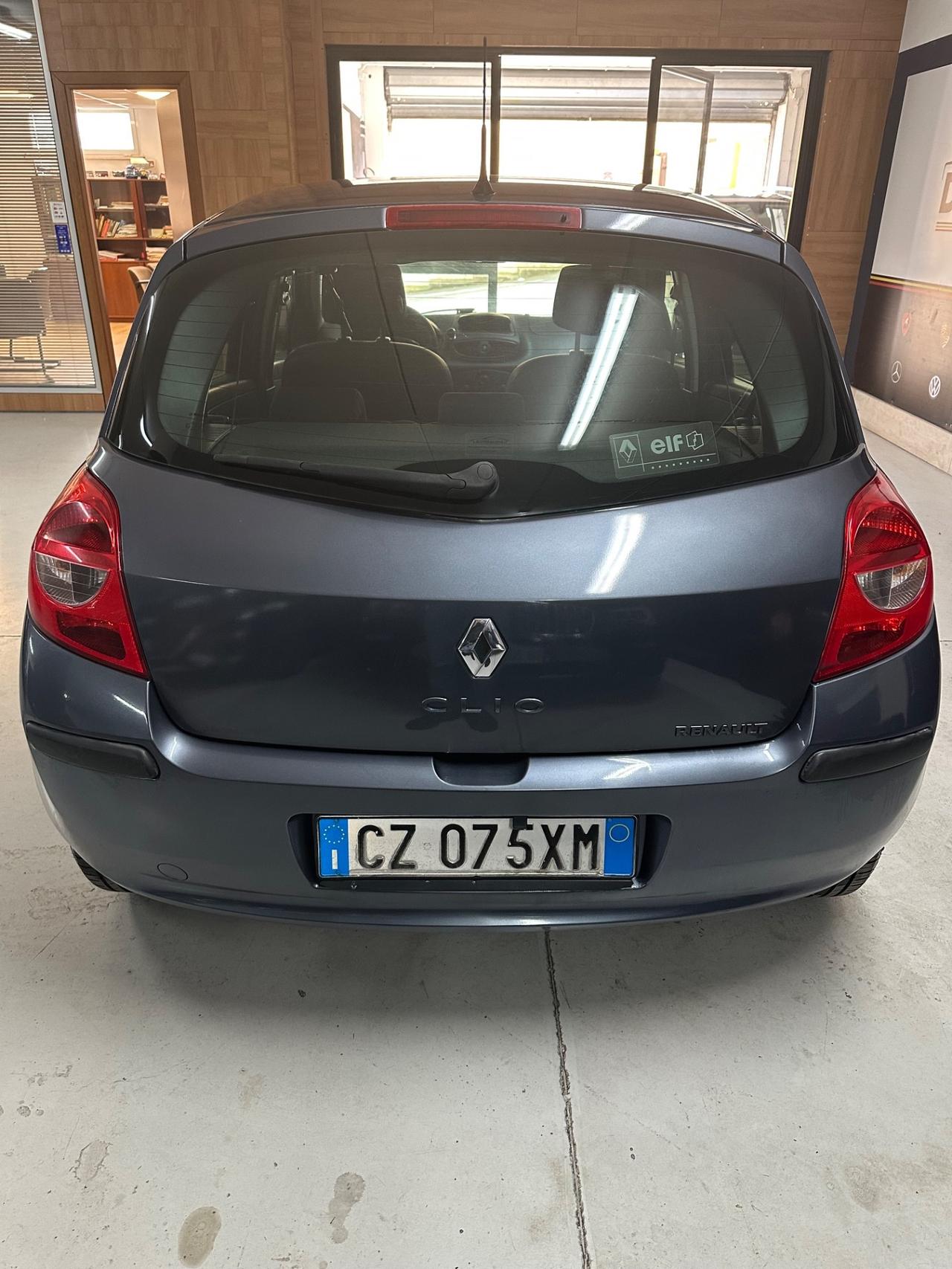 Renault Clio 1.2 16V 5 porte Dynamique