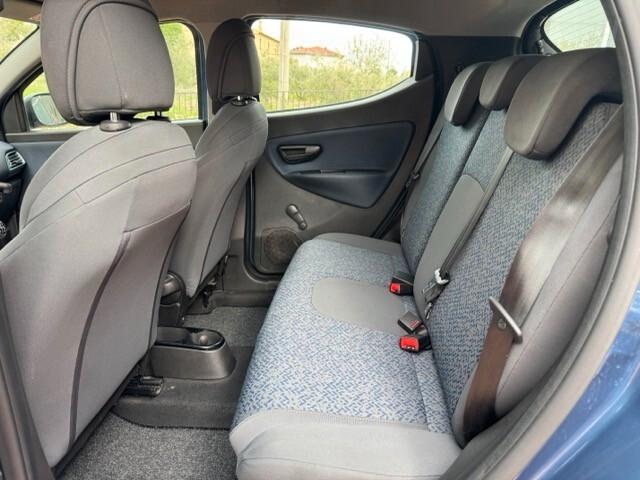 Lancia Ypsilon 1.0 FireFly 5 porte S&S Hybrid Alberta Ferretti