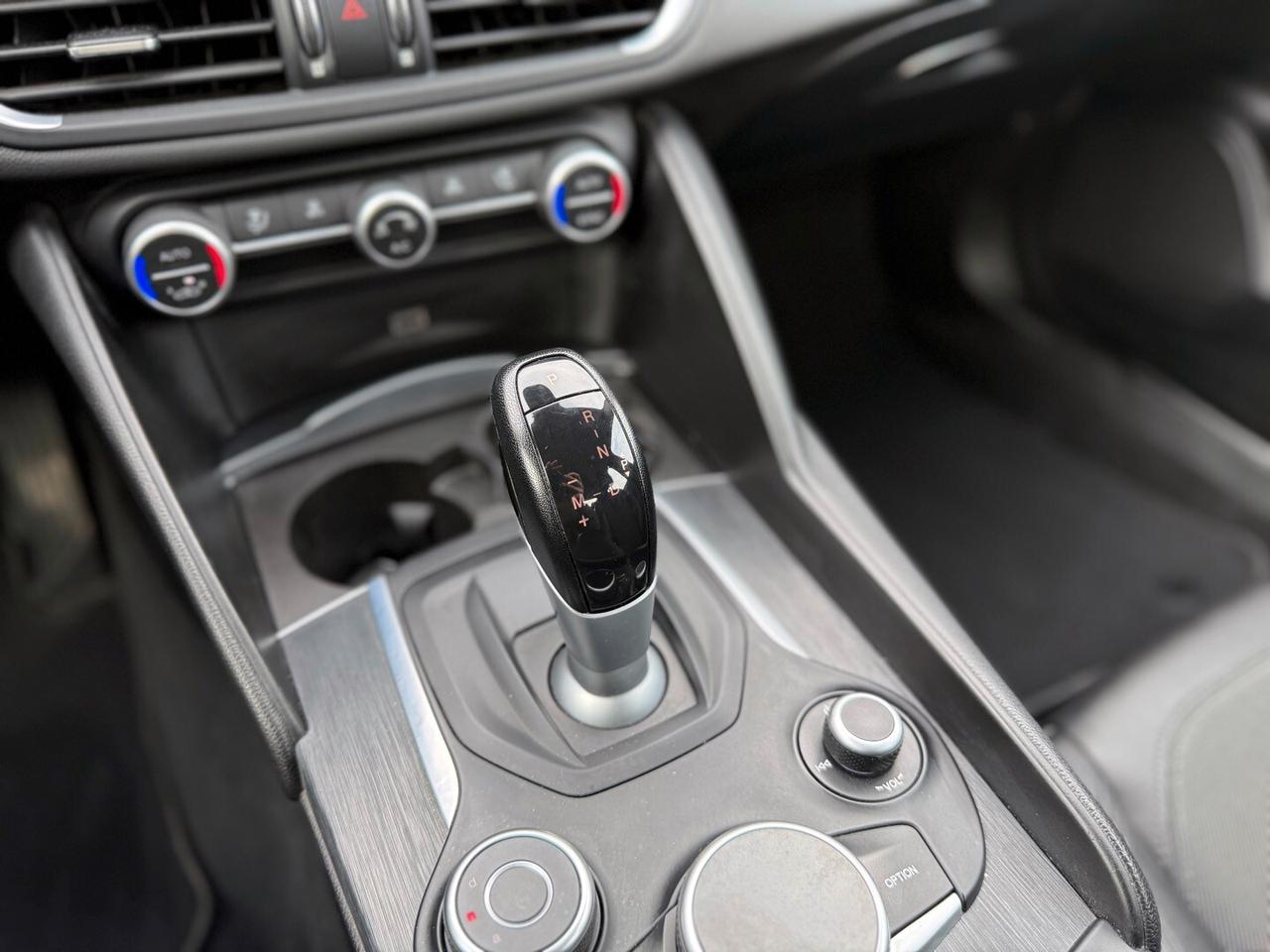 Alfa Romeo Giulia 2.2 Turbodiesel 160cv AT8 Super - 2020 - garanzia rate permute