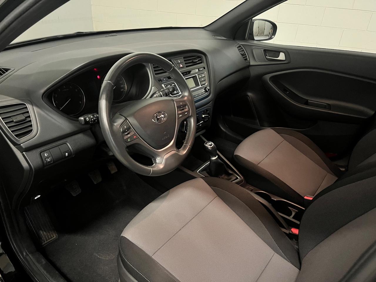 Hyundai i20 1.2 5 porte Blackline