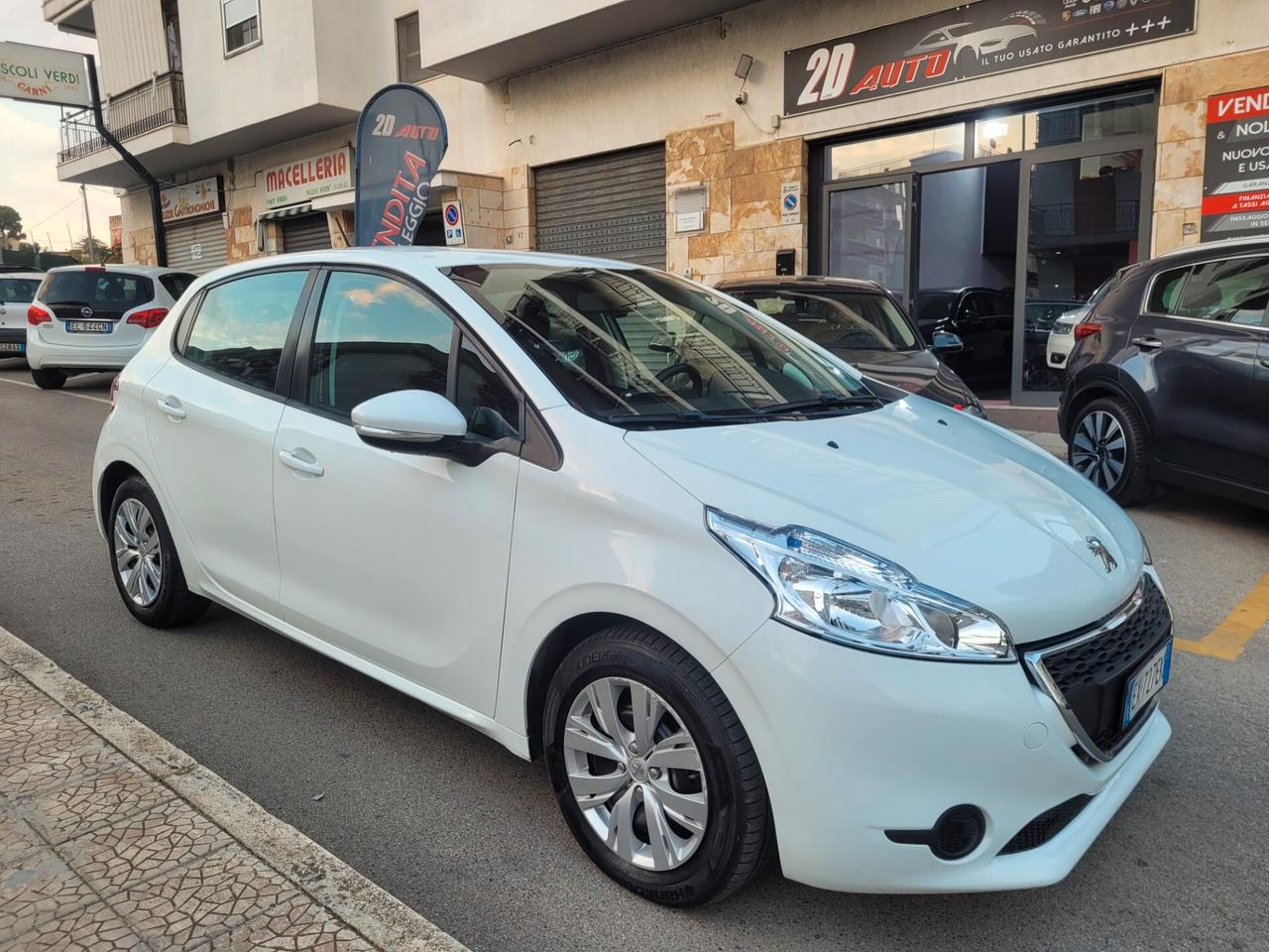 Peugeot 208 Active * 1.4 HDi * 68 CV * Perfetta * Garantita 12 Mesi