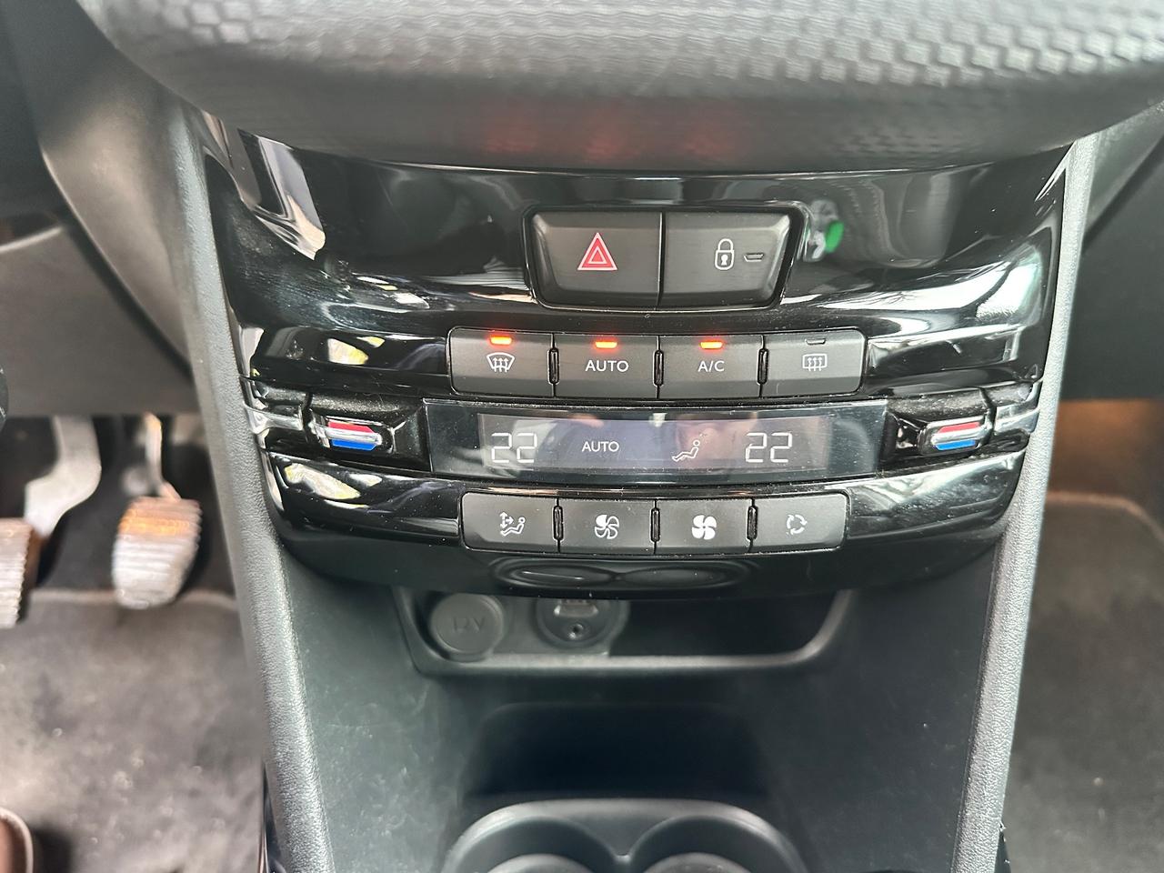 Peugeot 2008 BlueHDi 120 S&S Black Matt