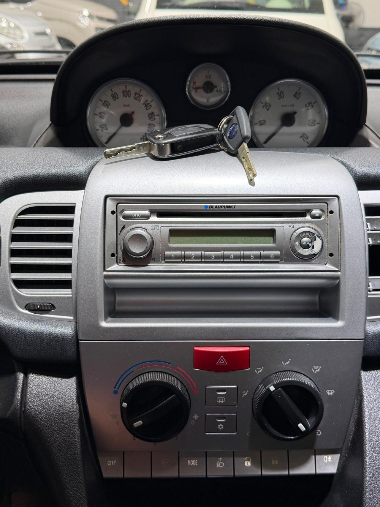 Lancia Ypsilon 1.4 Platino Ecochic GPL