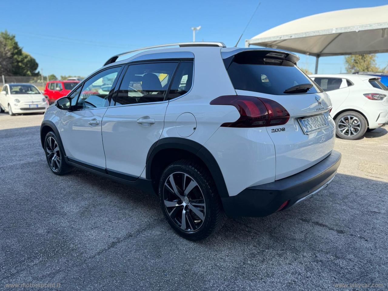PEUGEOT 2008 BlueHDi 100 S&S Black Matt