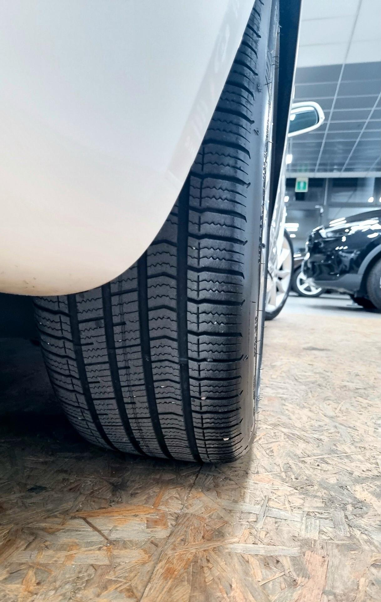 AUDI A3 1.6 TDI 105 CV S tronic AMBITION