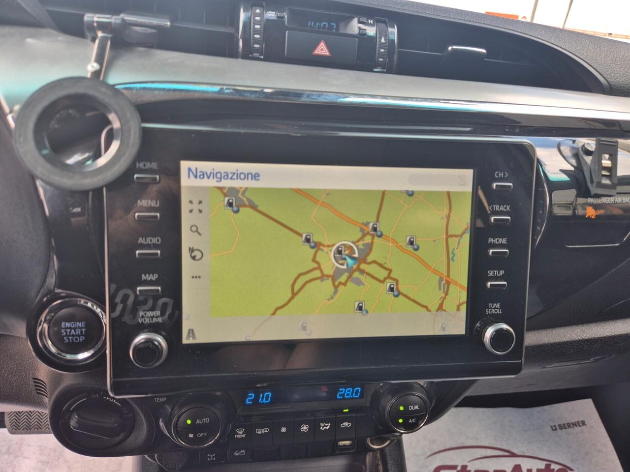 Toyota Hilux 2.4 D-4D A/T 4WD 4 porte Double Cab Lounge