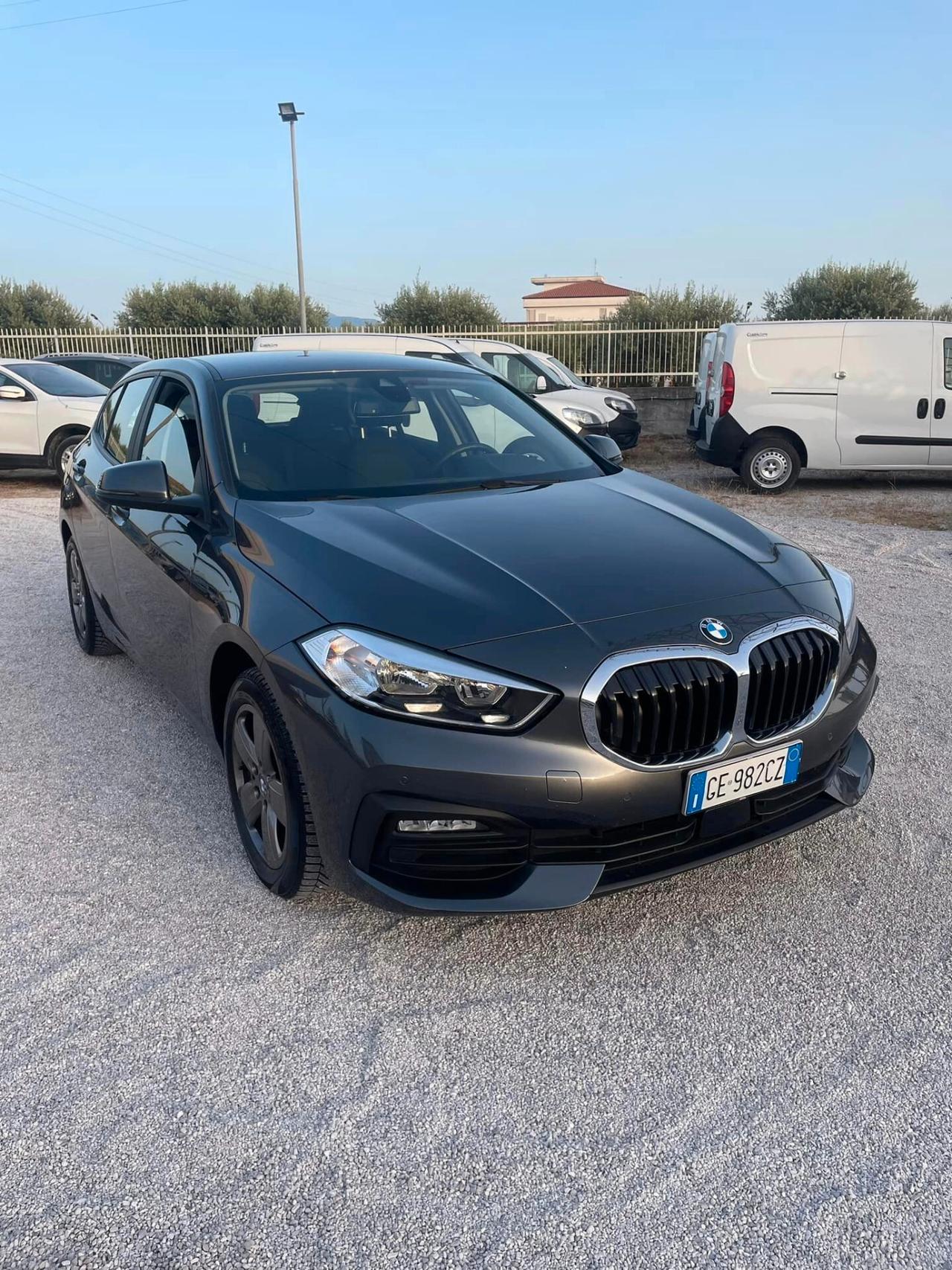 Bmw 116 116d 5p. Business Advantage