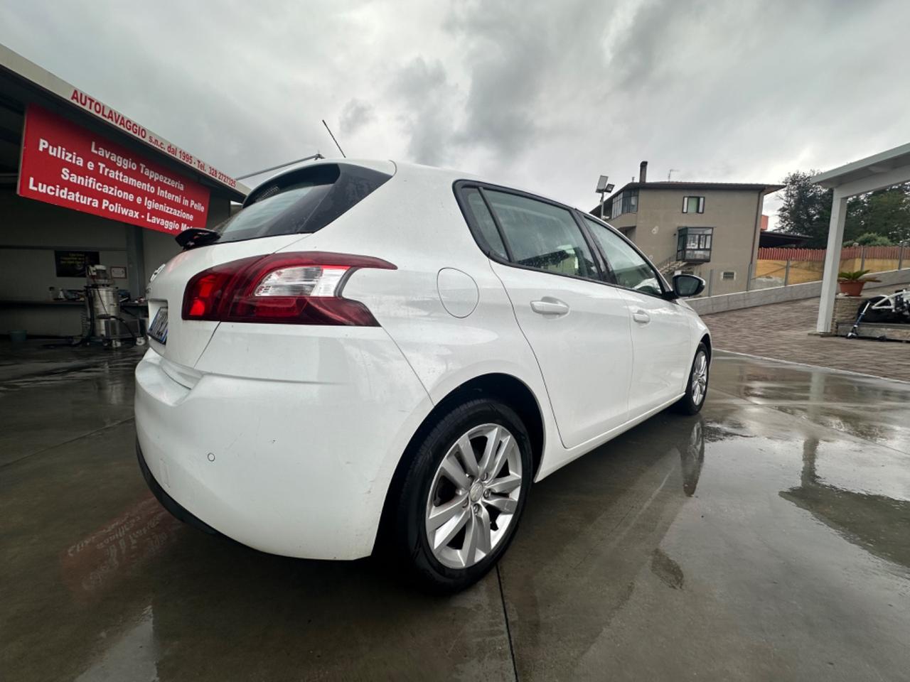 Peugeot 308 BlueHDi 120 S&S EAT6 Business