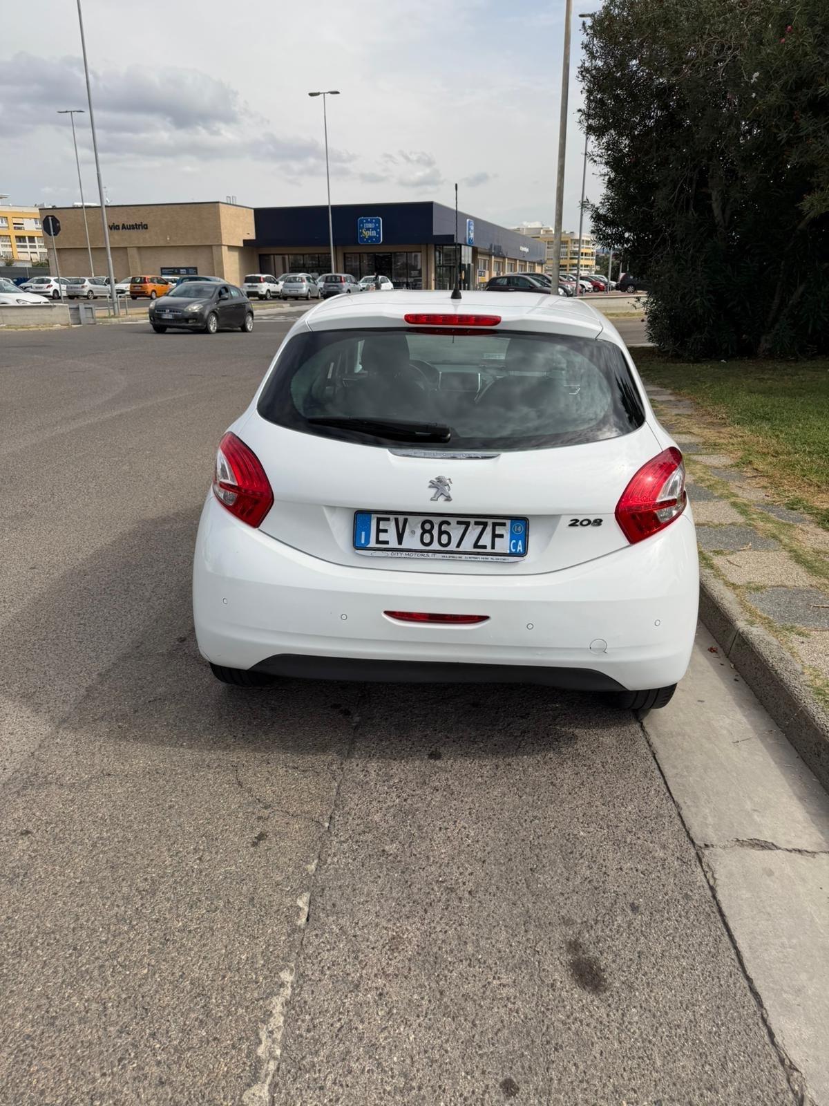 Peugeot 208 1.6 HDI Diesel -Neopatentati-Unico Proprietario