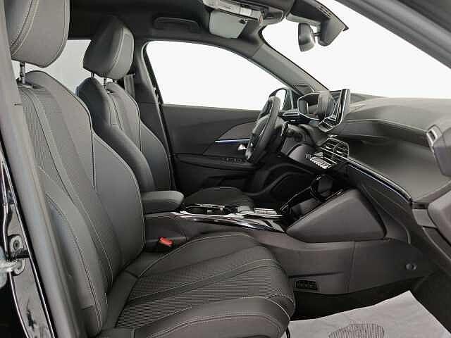 Peugeot 2008 Hybrid 136 e-DCS6 GT