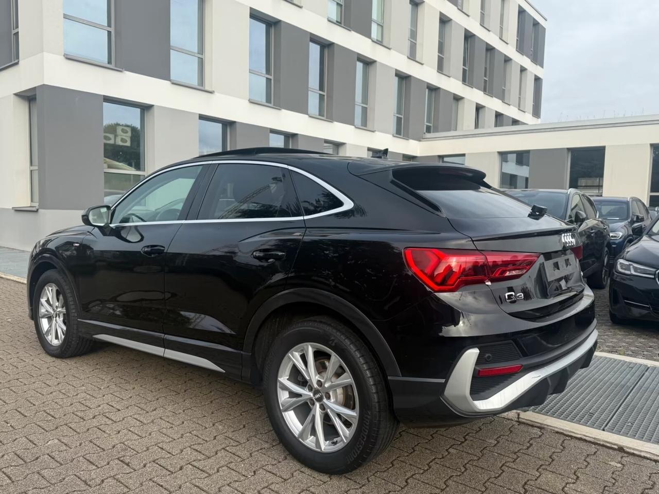 Audi Q3 Sportback 35 2.0 tdi S line edition s-tronic