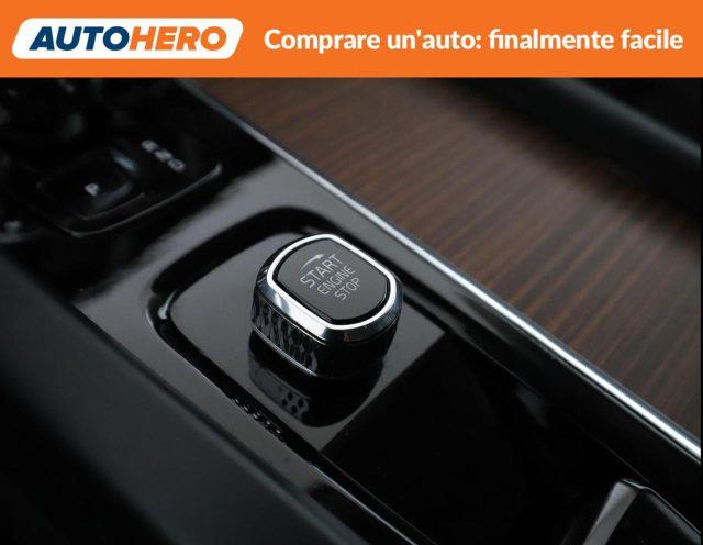 VOLVO XC60 B4 (d) automatico Plus Dark