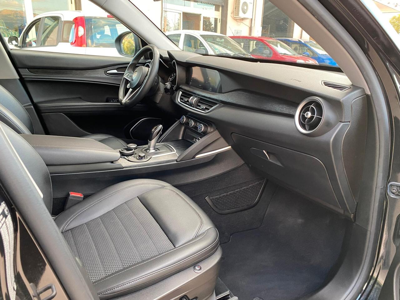 Alfa Romeo Stelvio 2.2 Turbodiesel 190 CV AT8 Q4 B-Tech