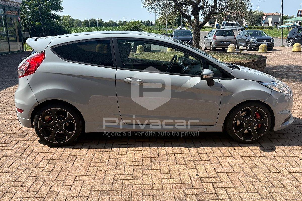 FORD Fiesta 1.6 200CV 3 porte ST 200