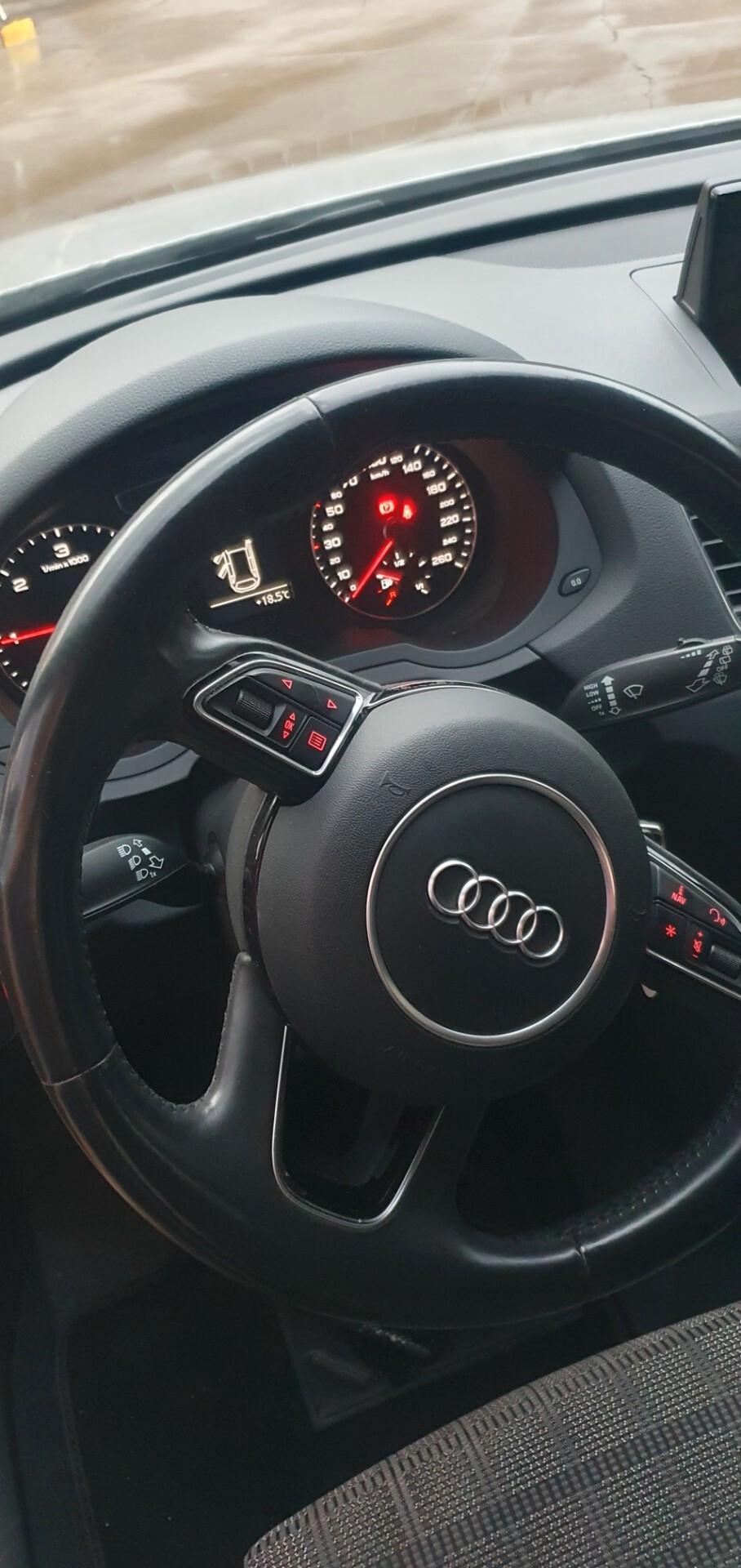 Audi Q3 2.0 TDI 150 CV Sport