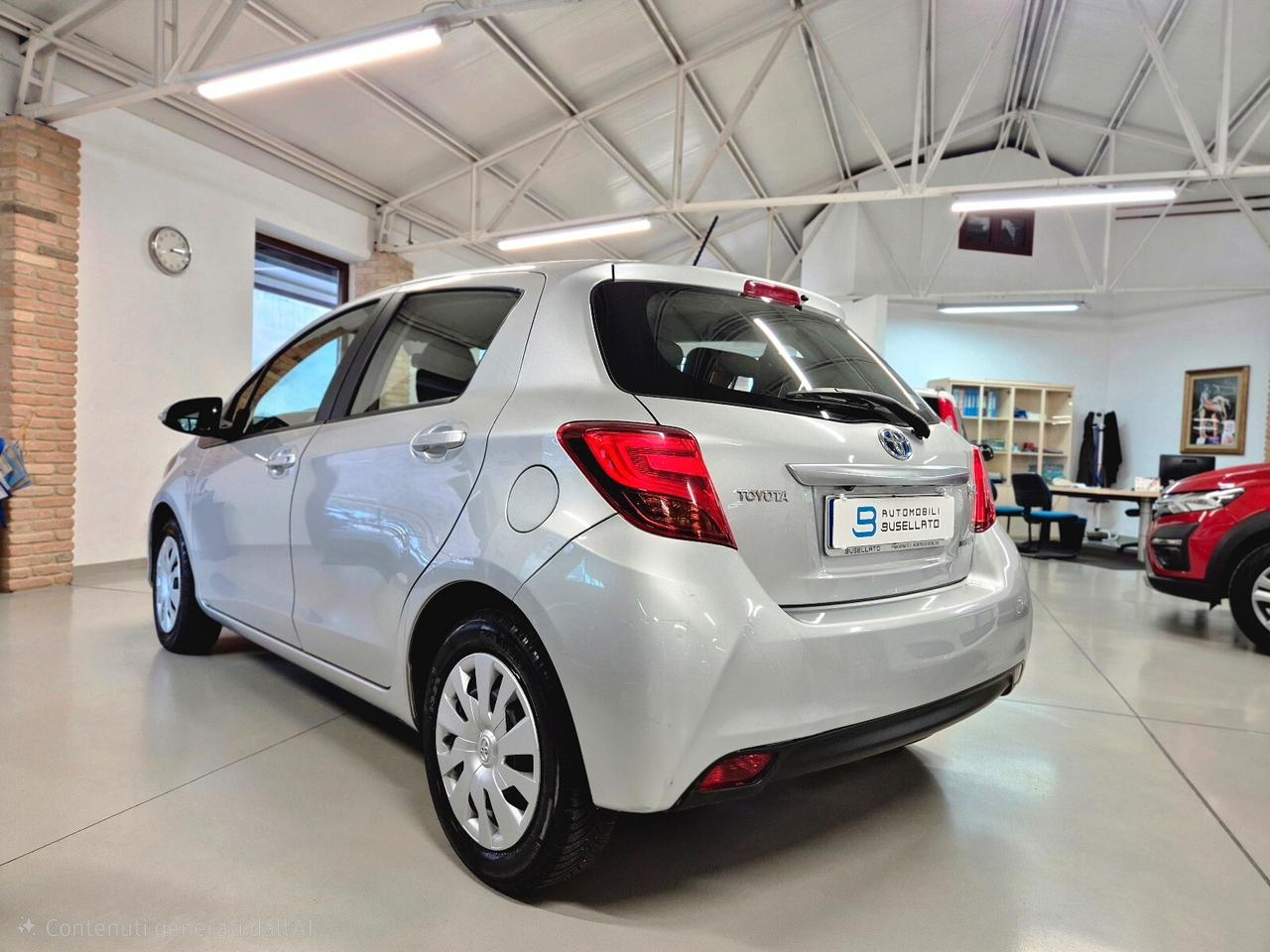 Toyota Yaris 1.5 Hybrid 5 porte Active