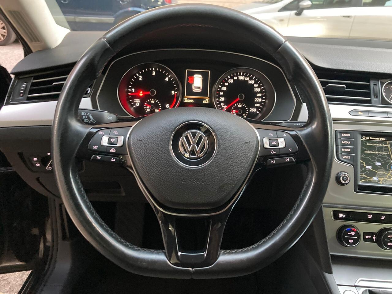 Volkswagen Passat 2.0 TDI - PERFETTA - 2015