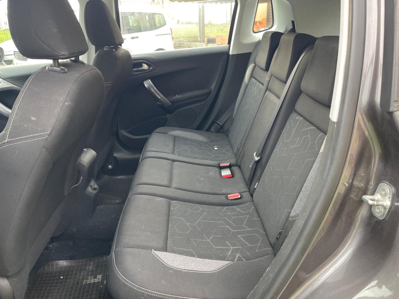 Peugeot 2008 BlueHDi 100 Allure