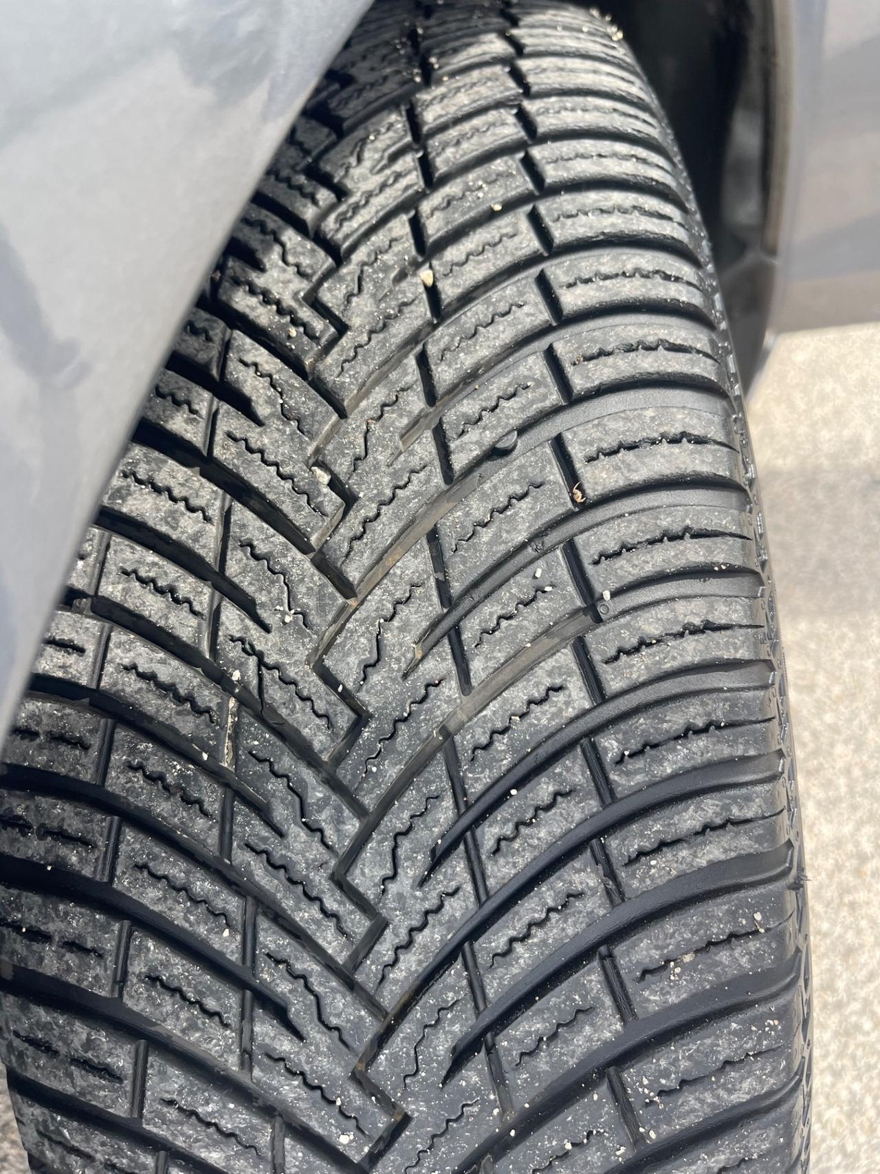 VOLKSWAGEN GOLF VI 1.6 TDI 105 HIGLINE 98000KM