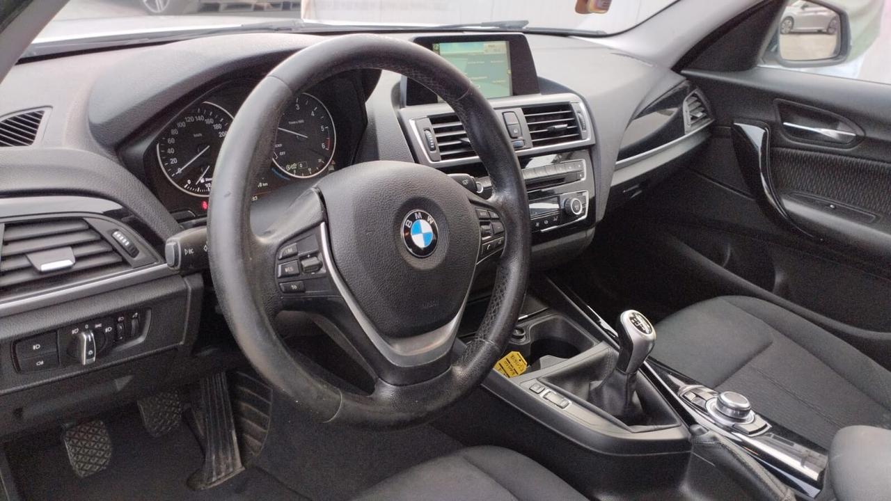 Bmw 116 116d 5p. Urban