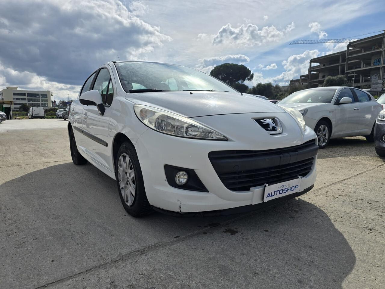 Peugeot 207 1.4 HDi 70CV 5p. Active
