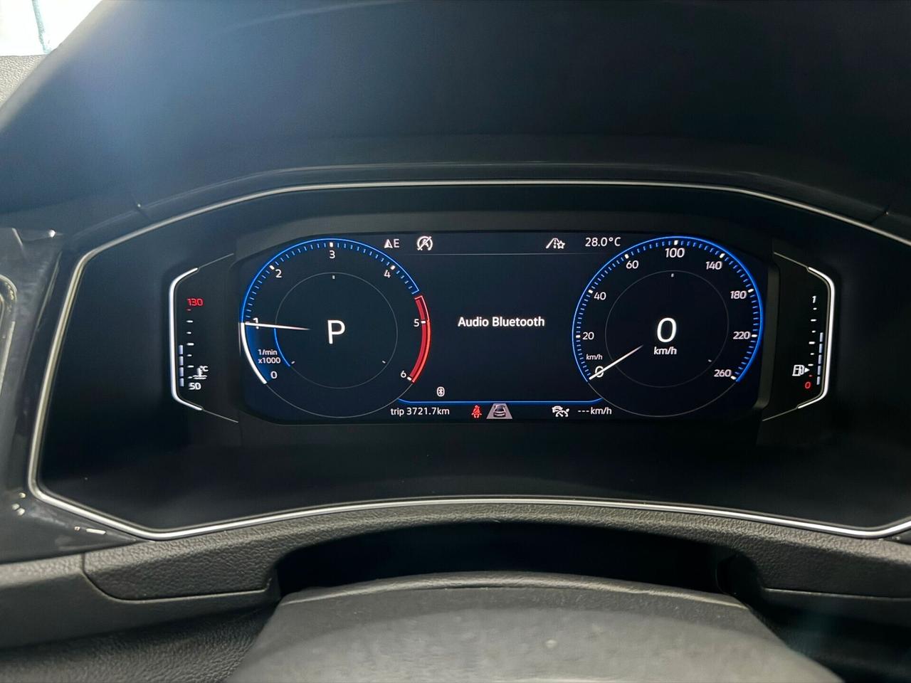 VOLKSWAGEN T-ROC RLINE