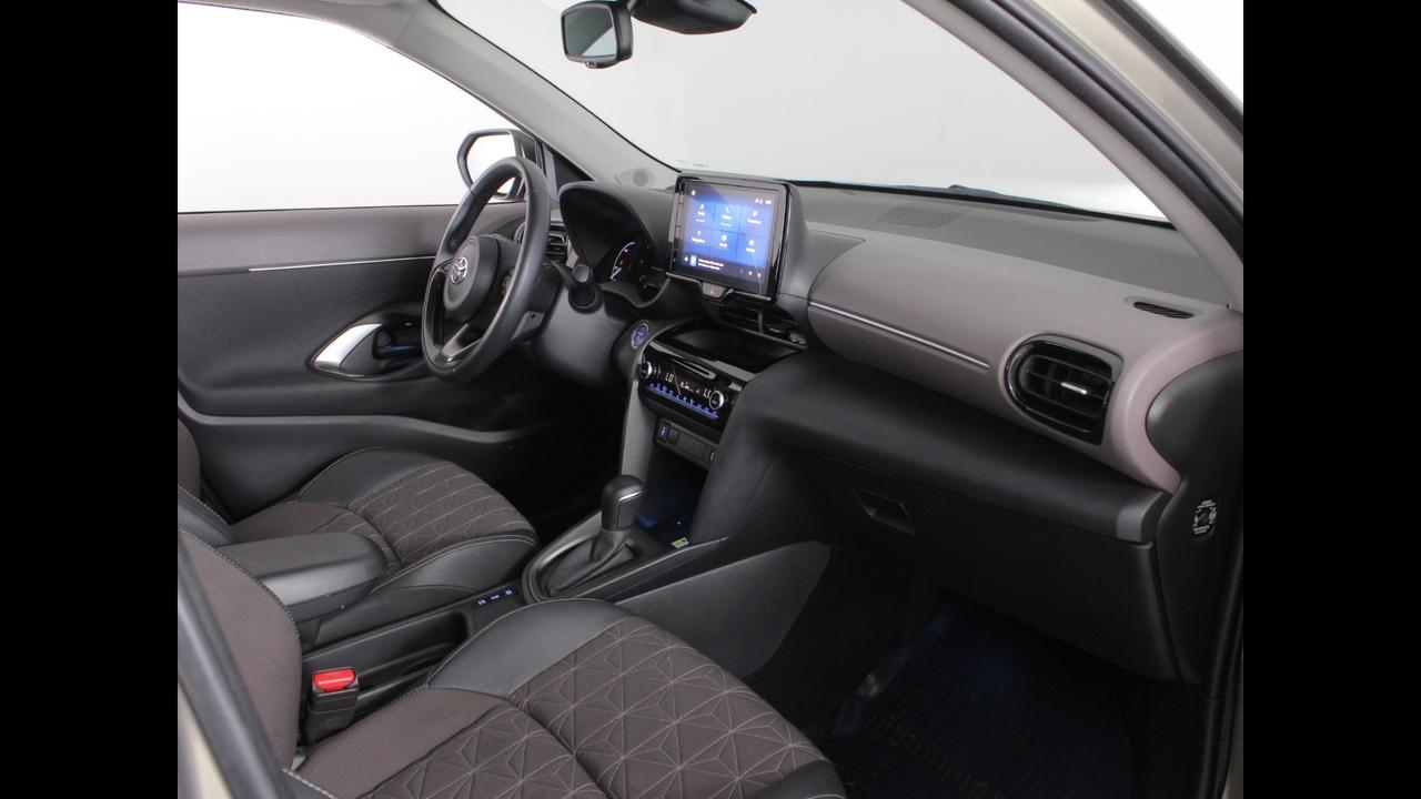 TOYOTA Yaris Cross - Yaris Cross 1.5h Lounge fwd 116cv e-cvt
