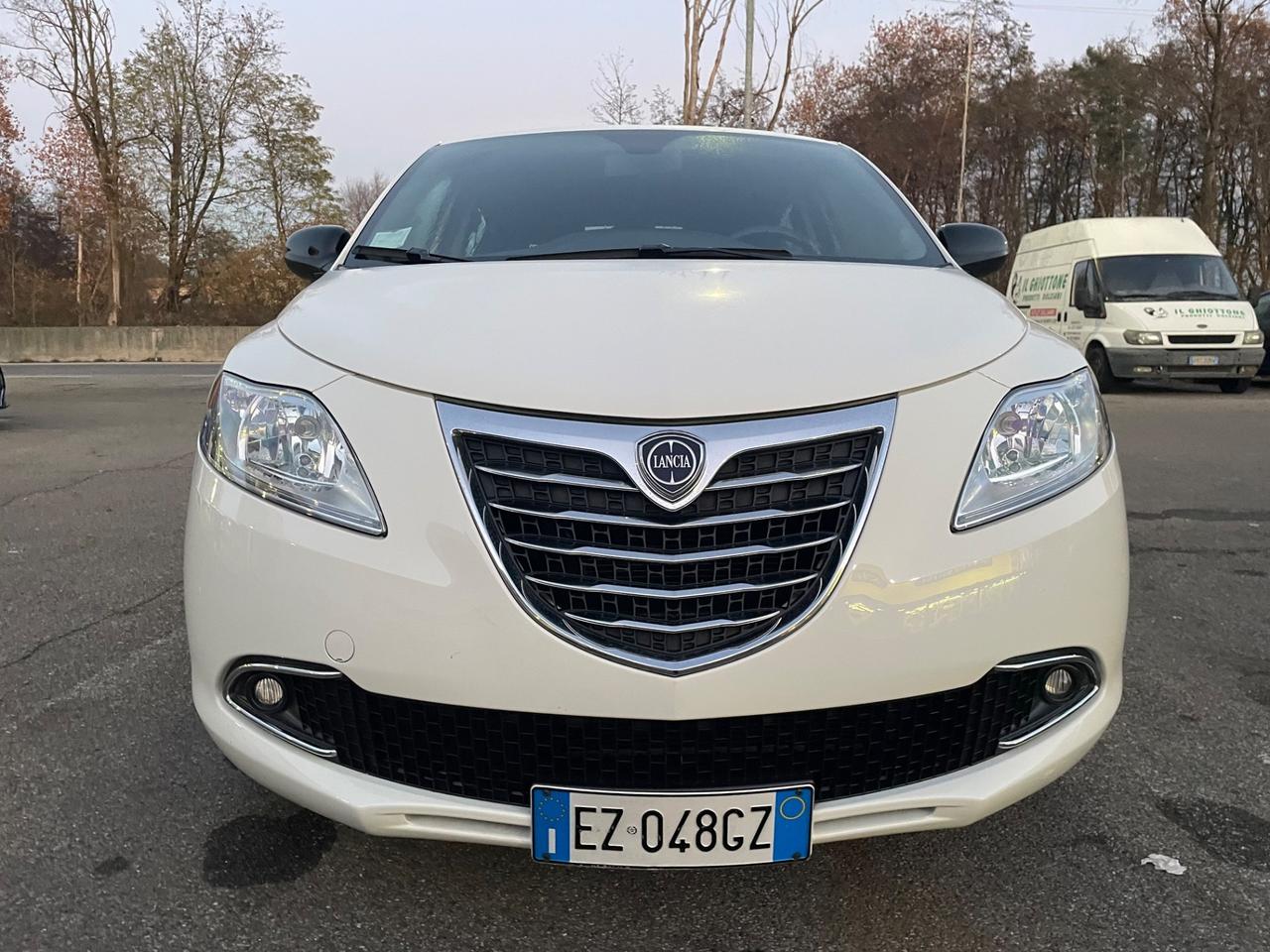 Lancia Ypsilon 1.2 69 CV 5 porte*Neopatentati*Solo 30000km*