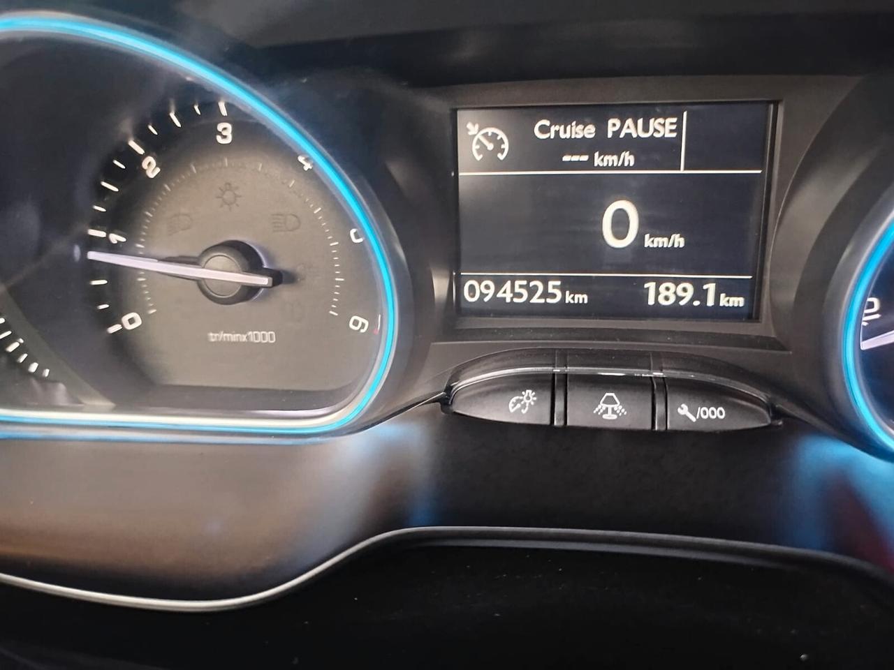 Peugeot 2008 1.6 e-HDi 115 CV Stop&Start Allure