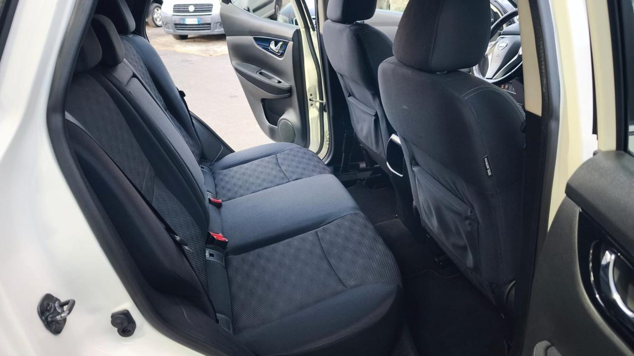 Nissan Qashqai 1.5 dCi Visia