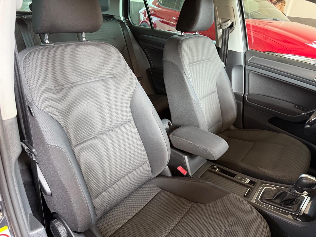 Volkswagen Golf 1.0 TSI 110 CV DSG 5p. Business BlueMotion Technology