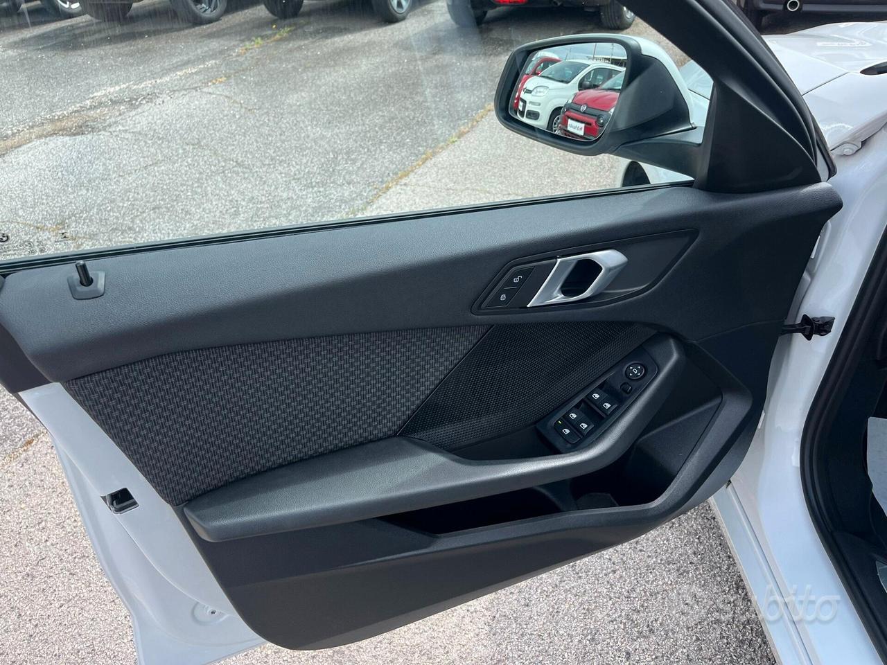 Bmw 118 118d 5p. Business Advantage AUTOMATICA