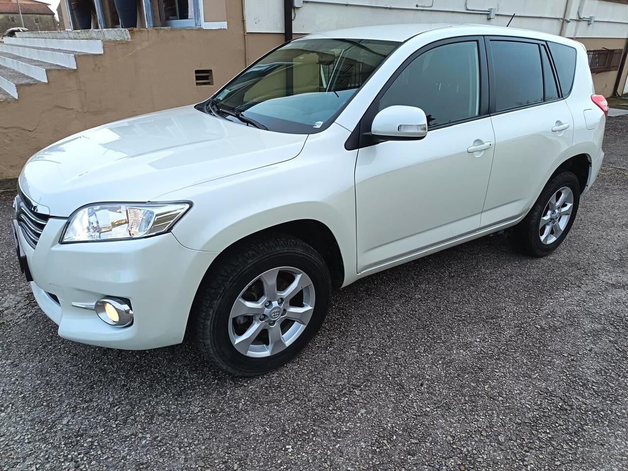 GARANZIA 24 MESI unicoproprietario Toyota RAV 4 PERMUTE Finanziabile