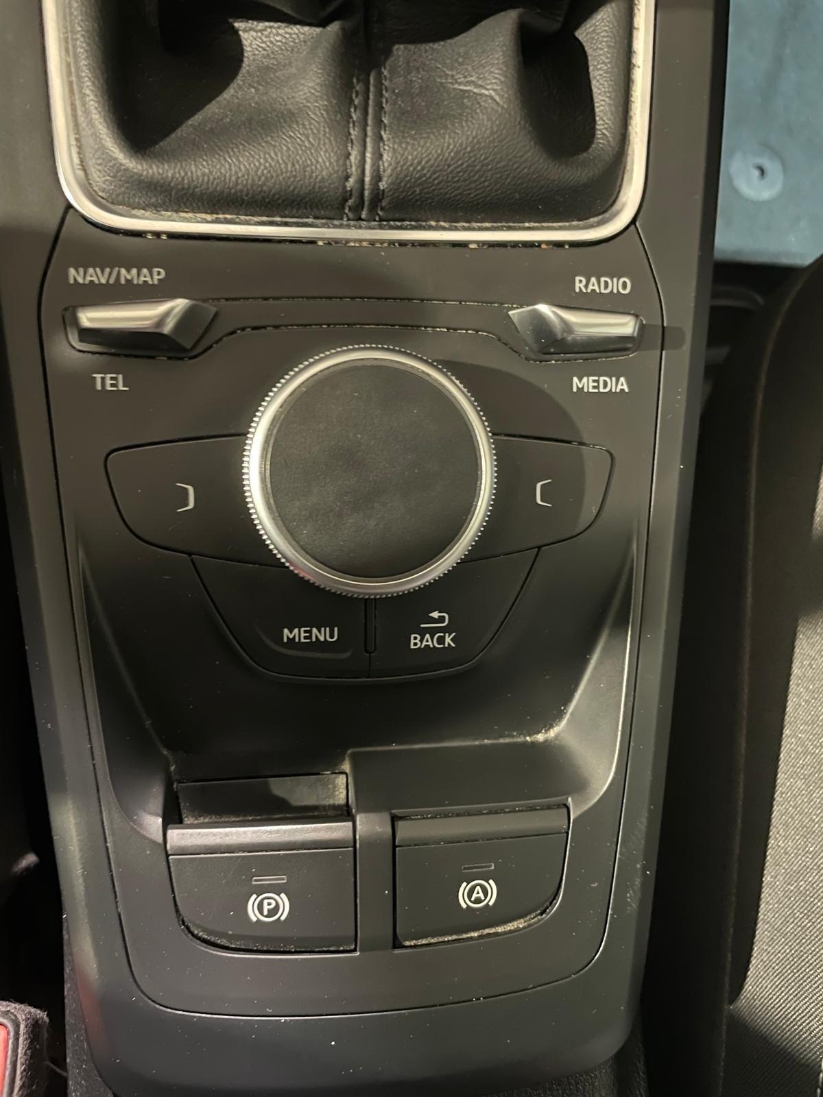 Audi Q2 30 TDI S line Edition
